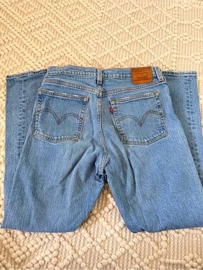 Levi's Light Blue Wedgie Straight Leg Jeans Size 28
